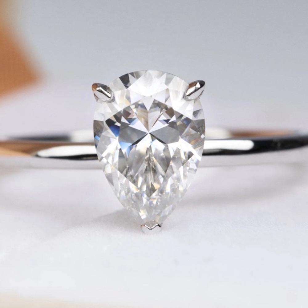 2CT Certified Moissanite Diamond 925 Sterling Silver Wedding Size 6